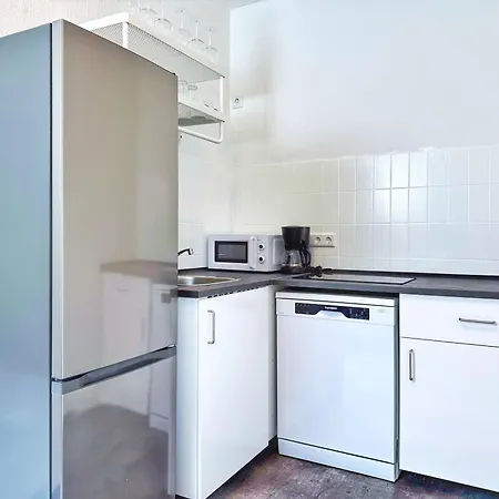 Zentrales 2-sz-apartment Nr 4 - Top-lage Am Hbf Крефельд