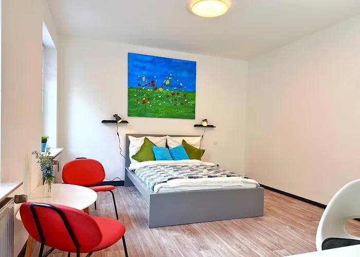 Апартаменты Zentrales 2-sz-apartment Nr 4 - Top-lage Am Hbf Крефельд